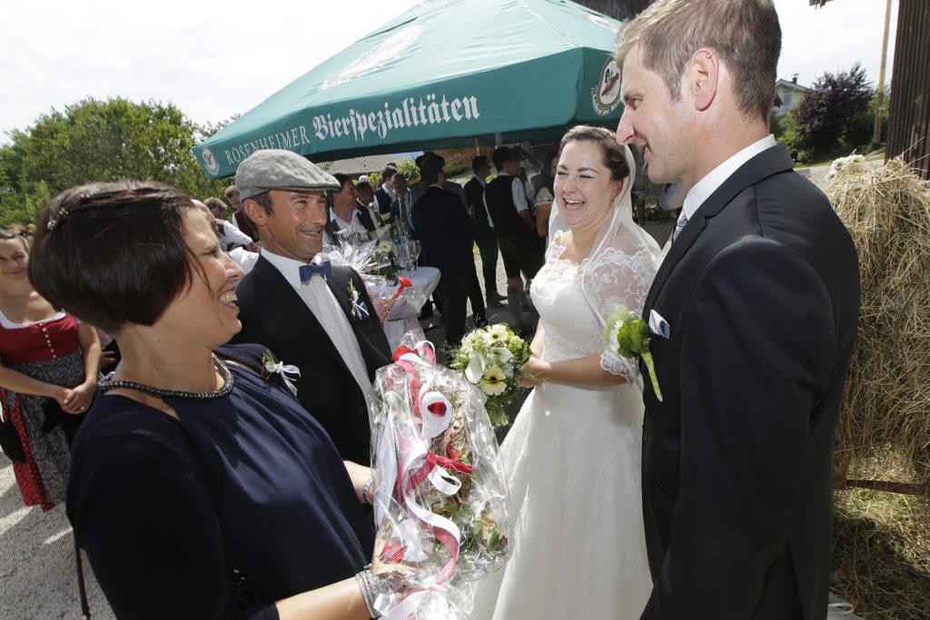 Hochzeitsreportage Rosenheim und Chiemsee – Feier – Bild 155